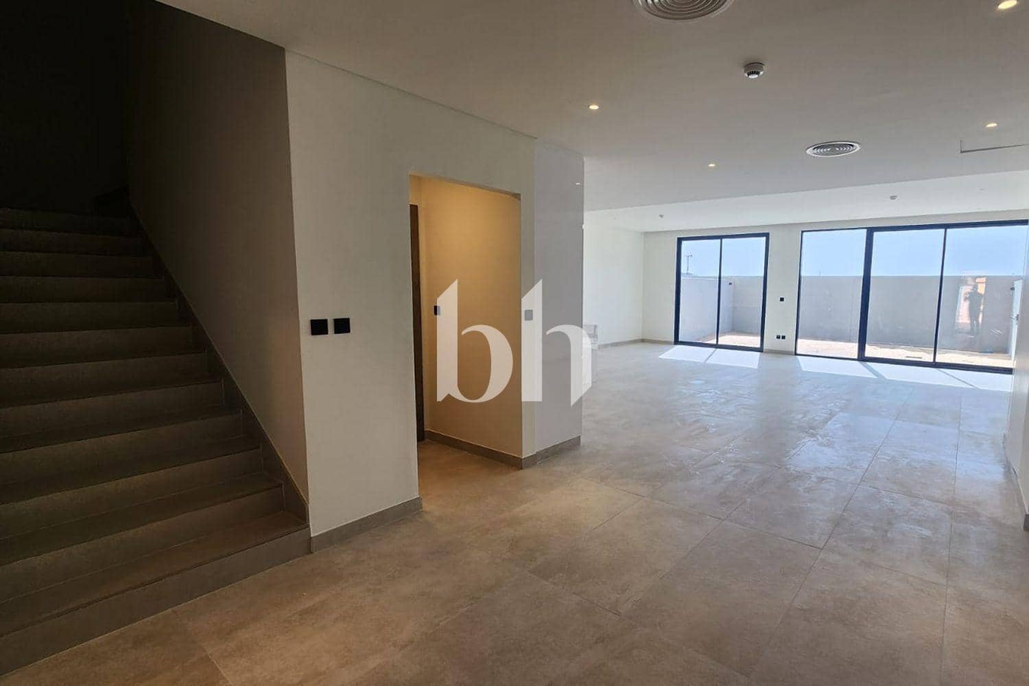 3 Bedroom Townhouse in California Residence