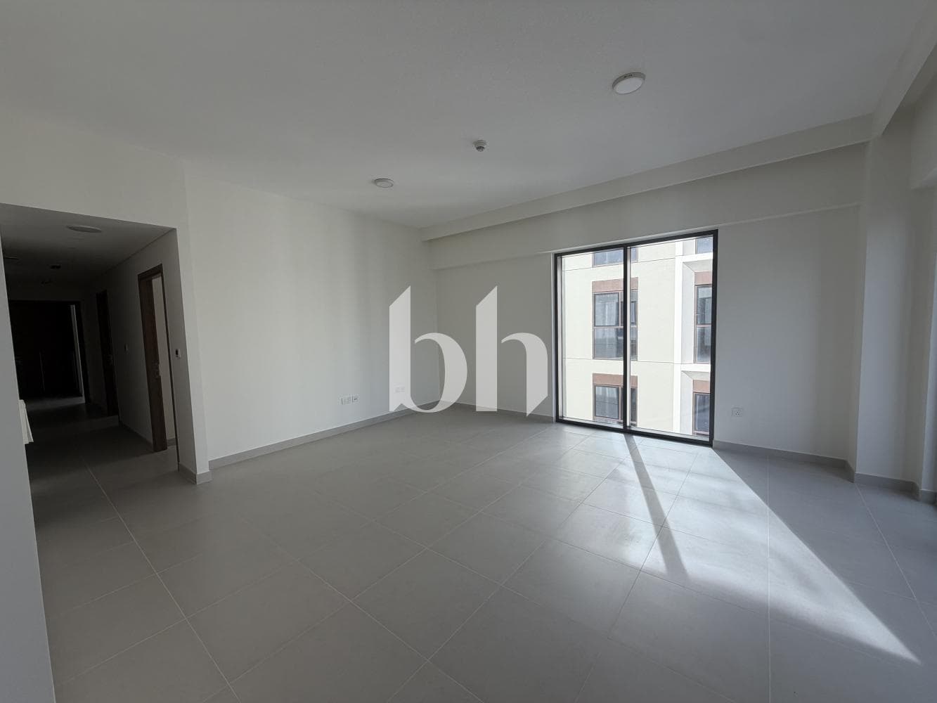 3 Bedrooms Apartment in Cedar Building 4