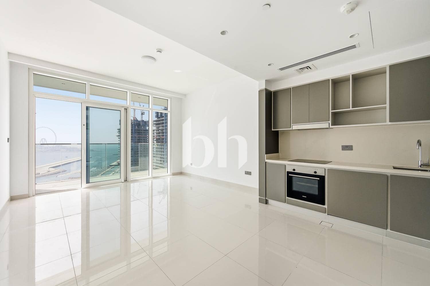 2 Bedroom Apartment in Sunrise Bay Tower 1