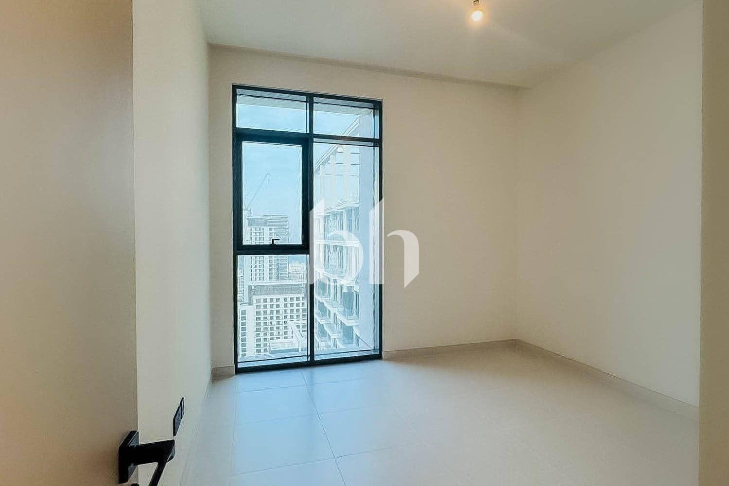 2 Bedroom Apartment in Marina Vista Tower 2 - photo 2