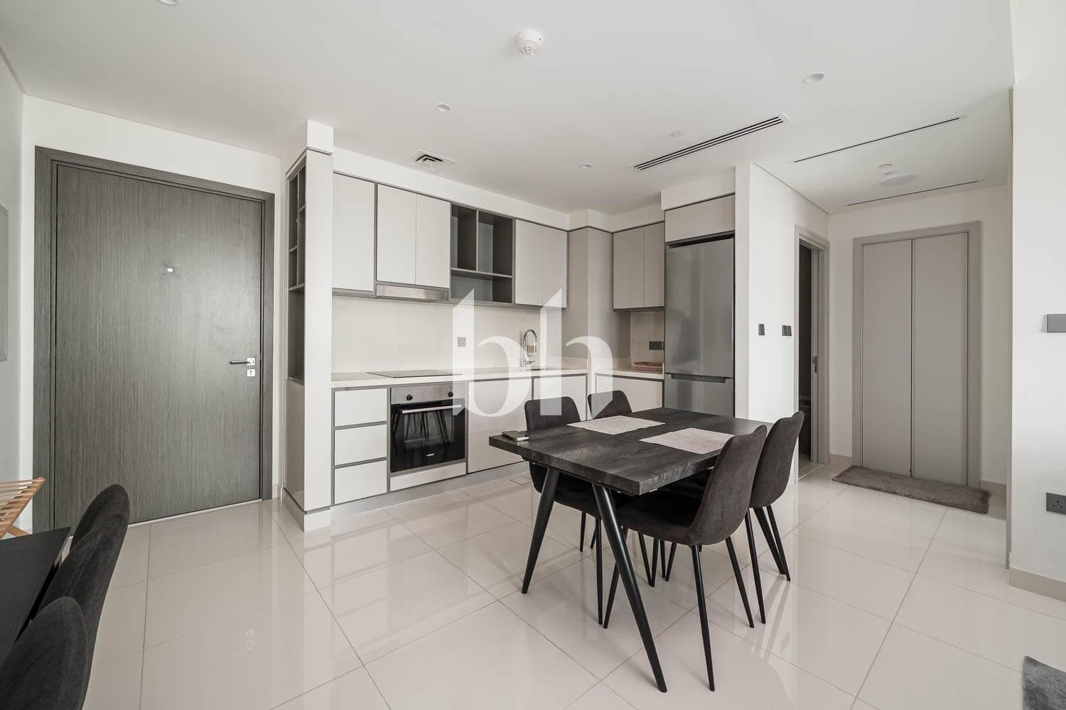 1 Bedroom Apartment in Sunrise Bay Tower 1 - photo 2