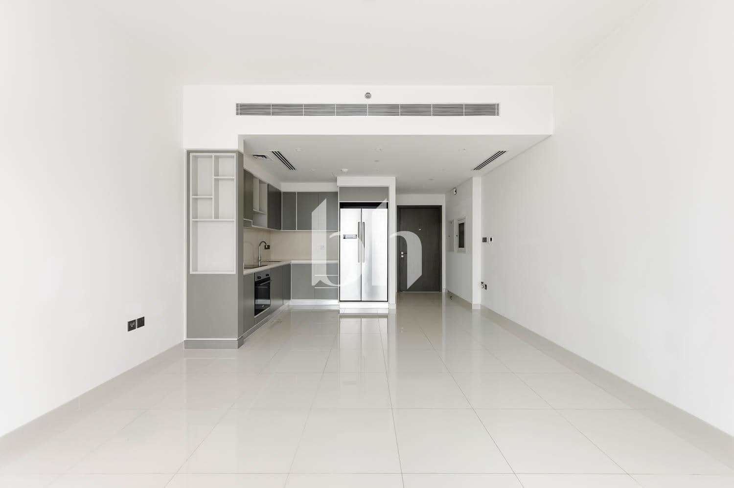 2 Bedroom Apartment in Sunrise Bay Tower 1 - photo 2