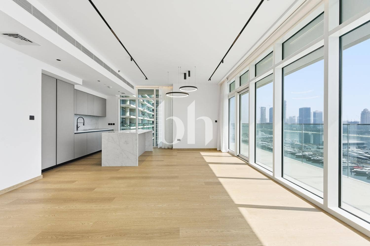 3 Bedroom Apartment in Sunrise Bay Tower 1 - photo 2