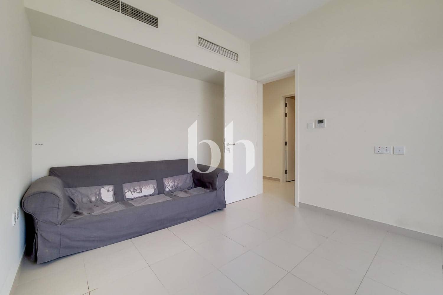 2 Bedroom Apartment in Urbana 3 Block 27 - photo 1