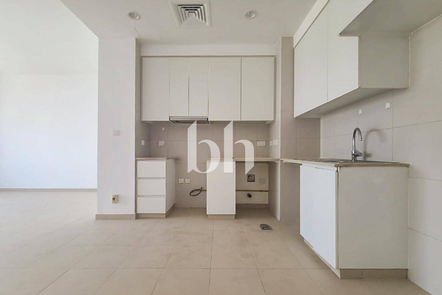 2 Bedroom Apartment in Urbana 3 Block 13 - photo 2