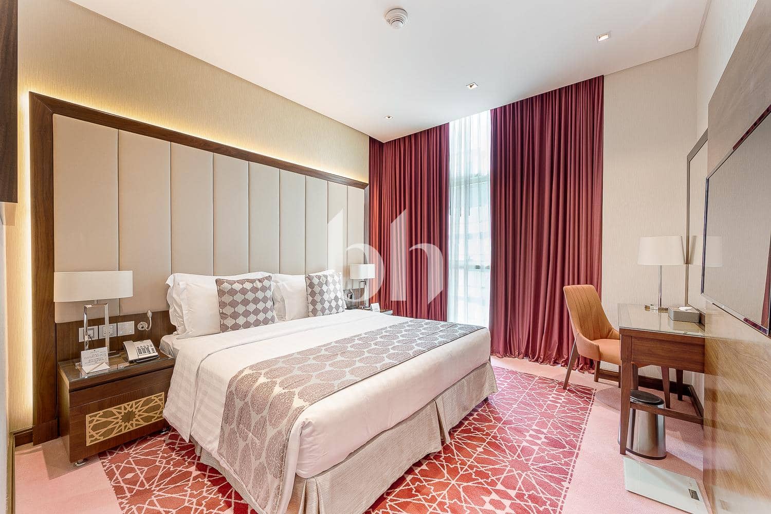 1 Bedroom Hotel Apartment in Royal Continental Suites - photo 2