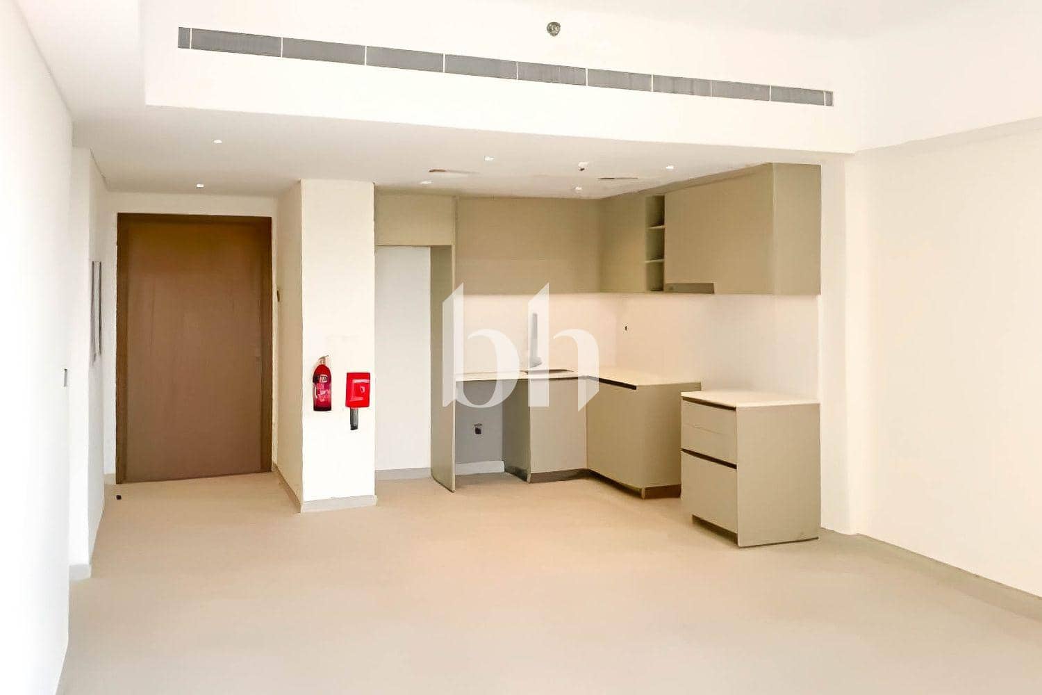 1 Bedroom Apartment in Al Jazi 2 - photo 2