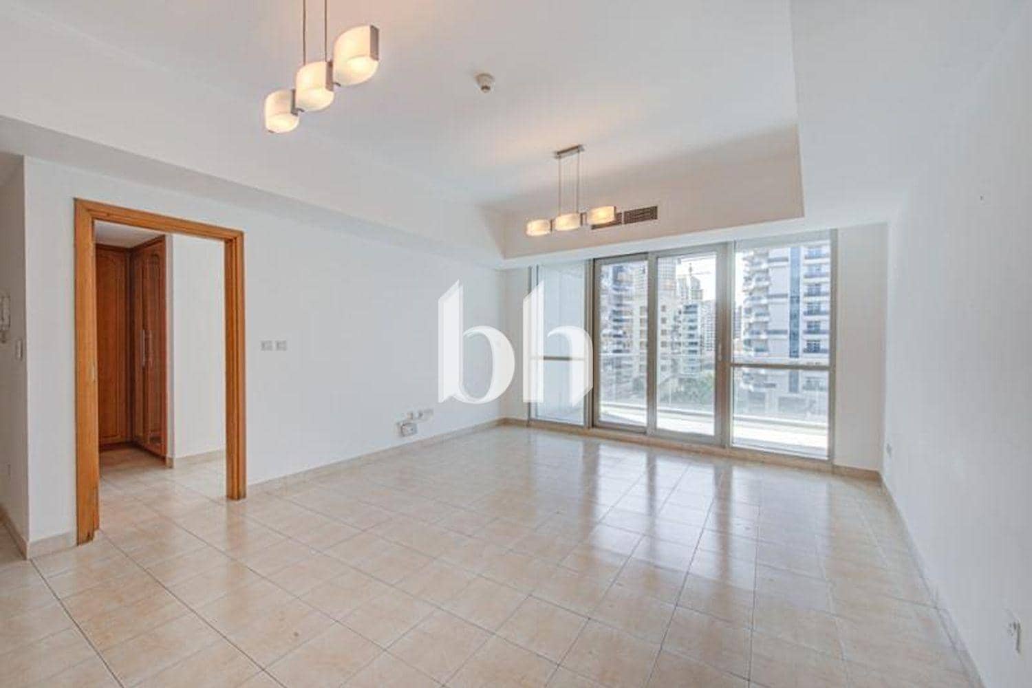1 Bedroom Apartment in The Waves Tower B - photo 2