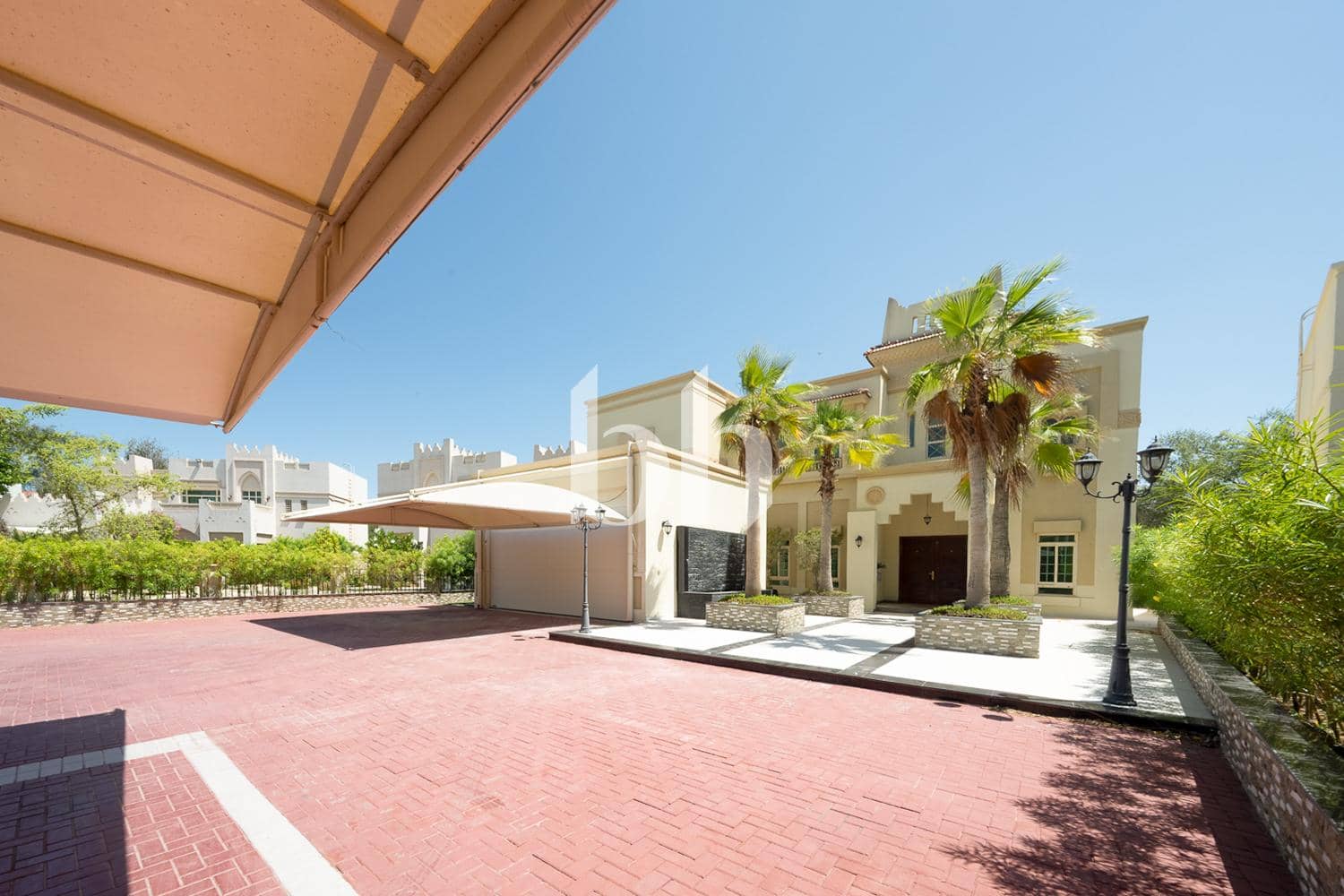 4 Bedroom Villa in Garden Hall - photo 1