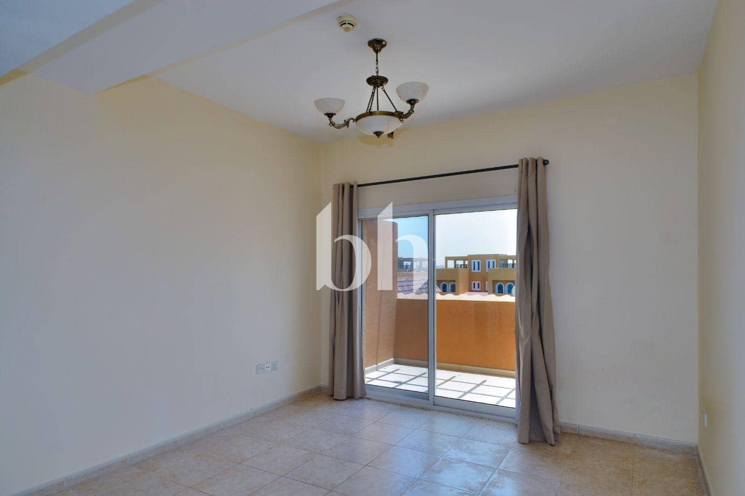 Studio Apartment in Diamond Views 1 - photo 1