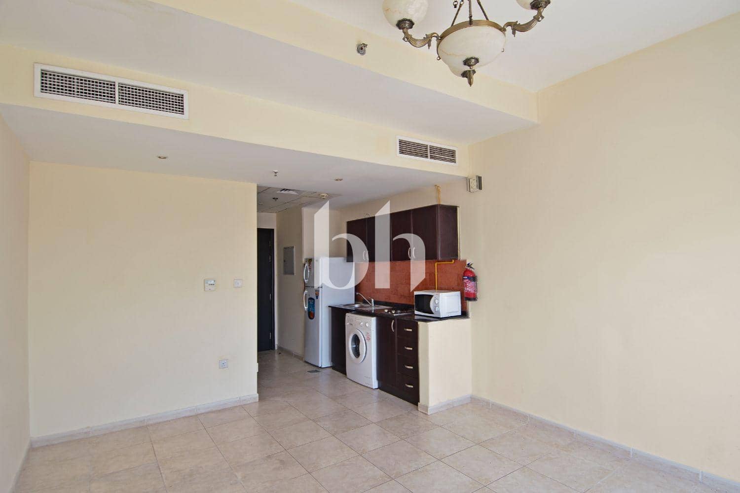 Studio Apartment in Diamond Views 1