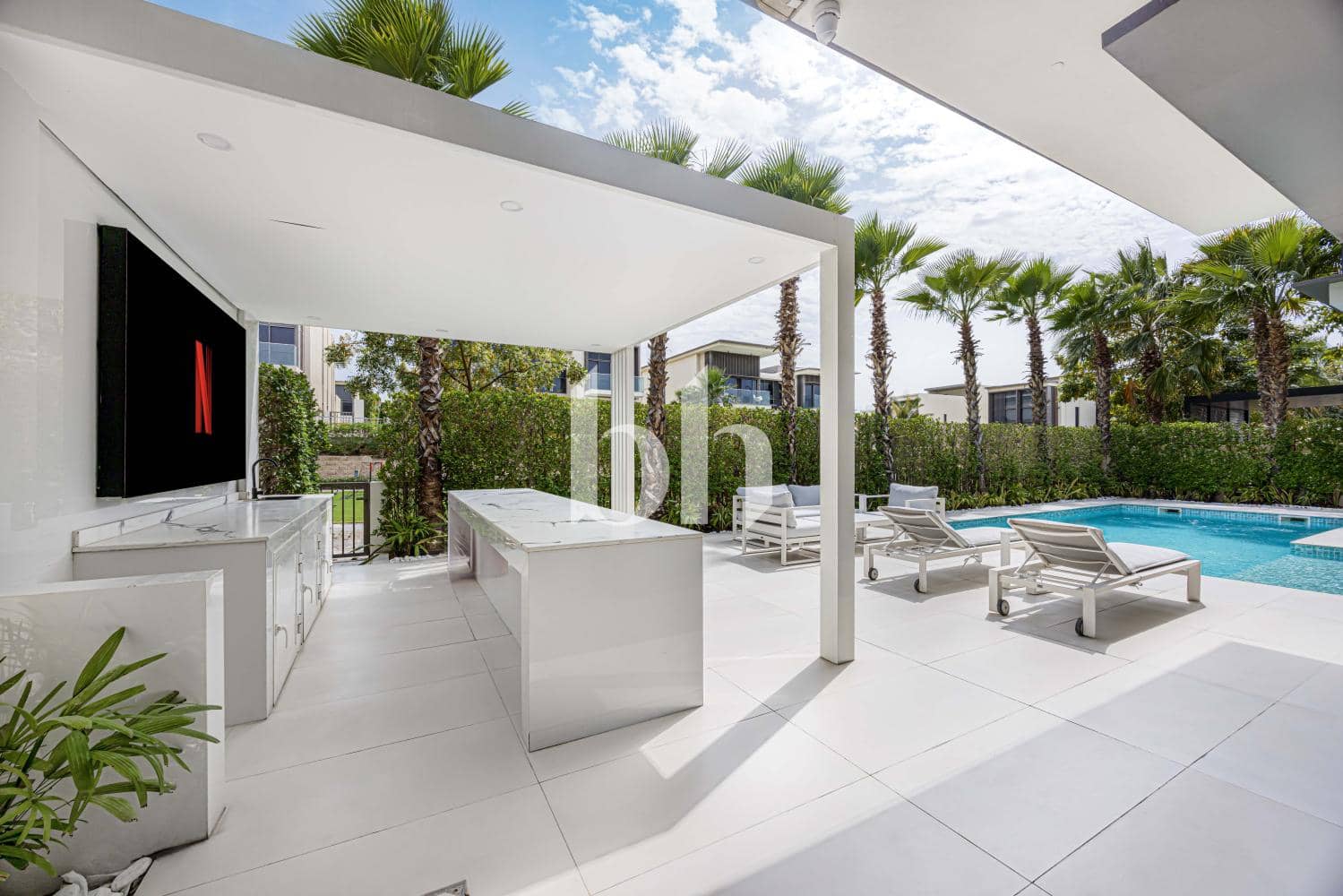 5 Bedroom Villa in Golf Place 1 - photo 1