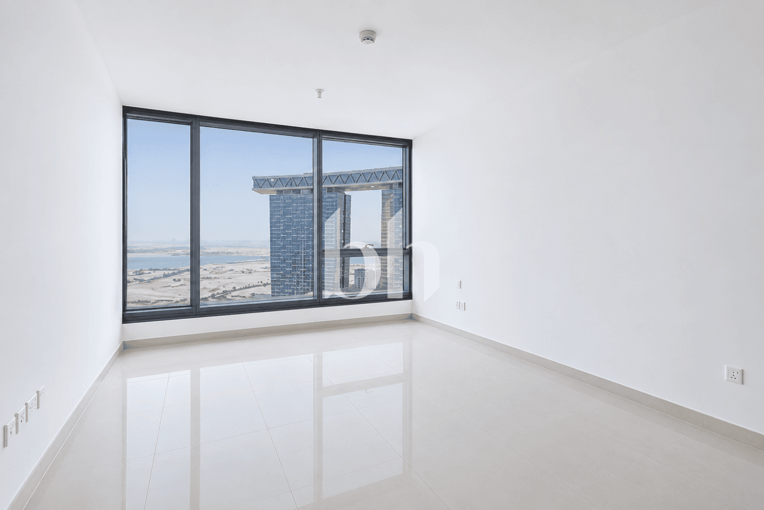1 Bedroom Apartment in Sky Tower - photo 1