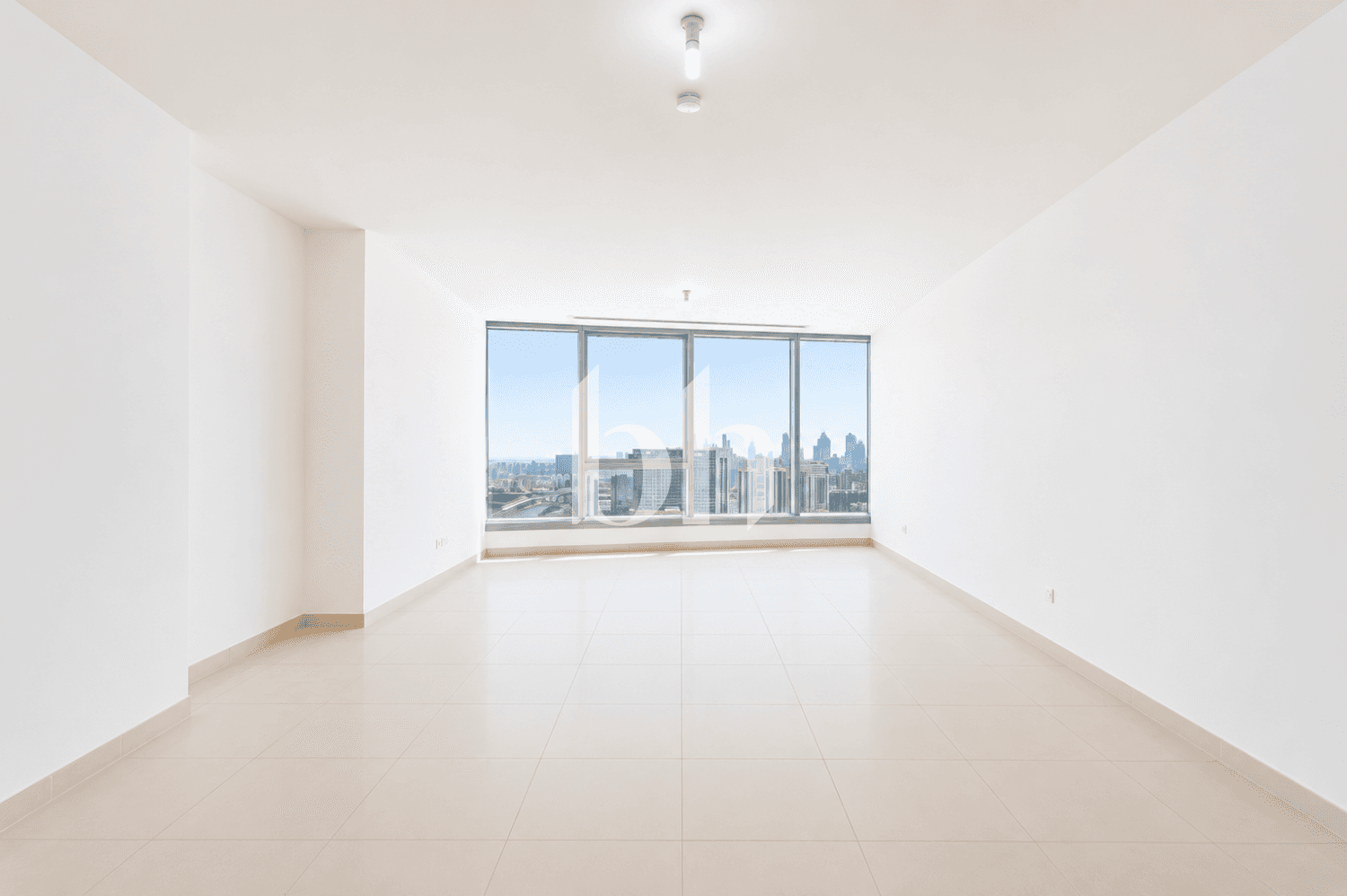 2 Bedroom Apartment in Sky Tower - photo 2