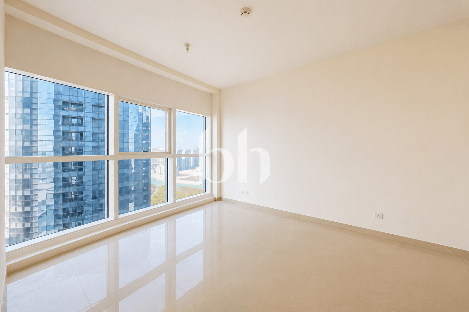 1 Bedroom Apartment in Sigma Towers - photo 2
