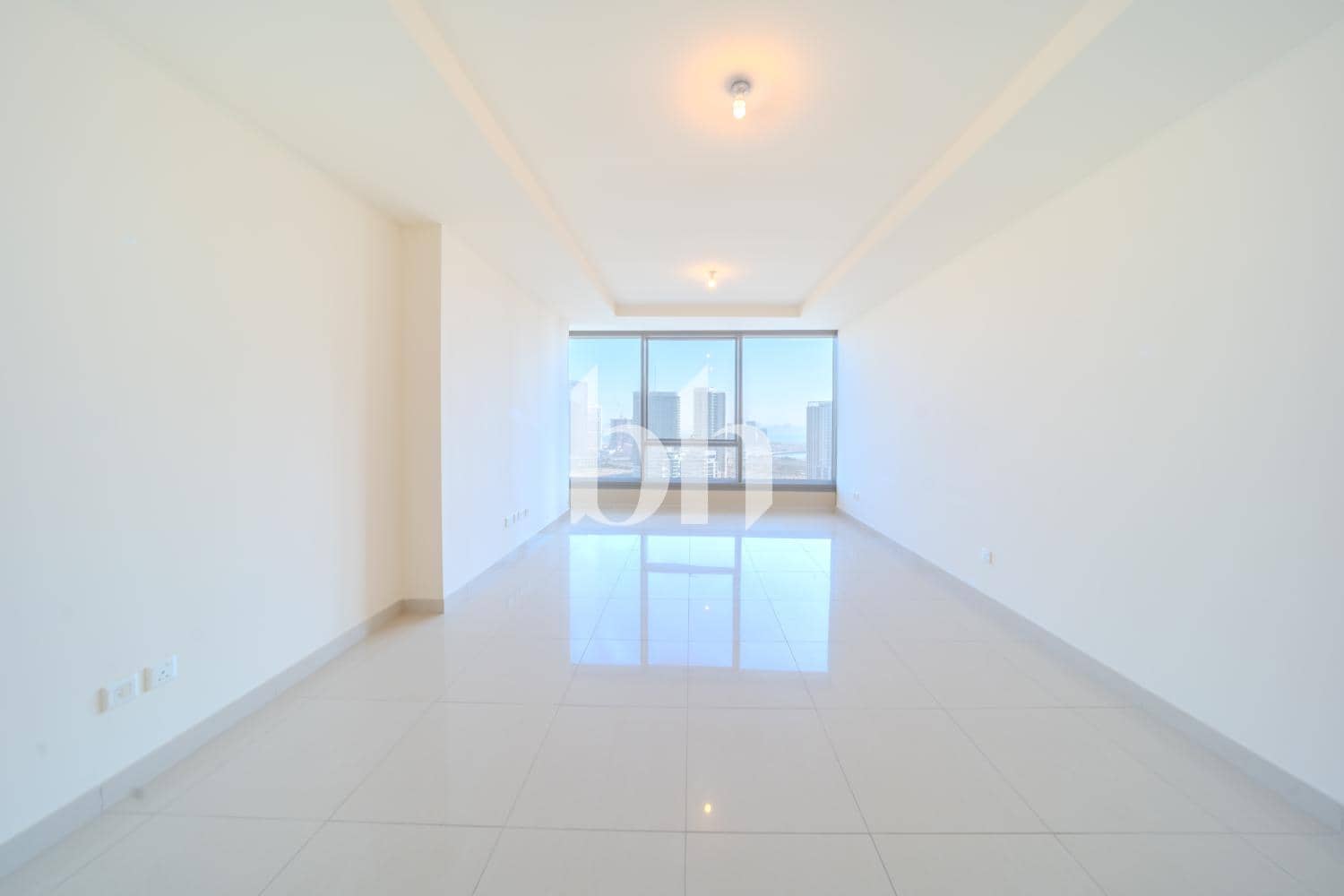 1 Bedroom Apartment in Sun Tower - photo 2