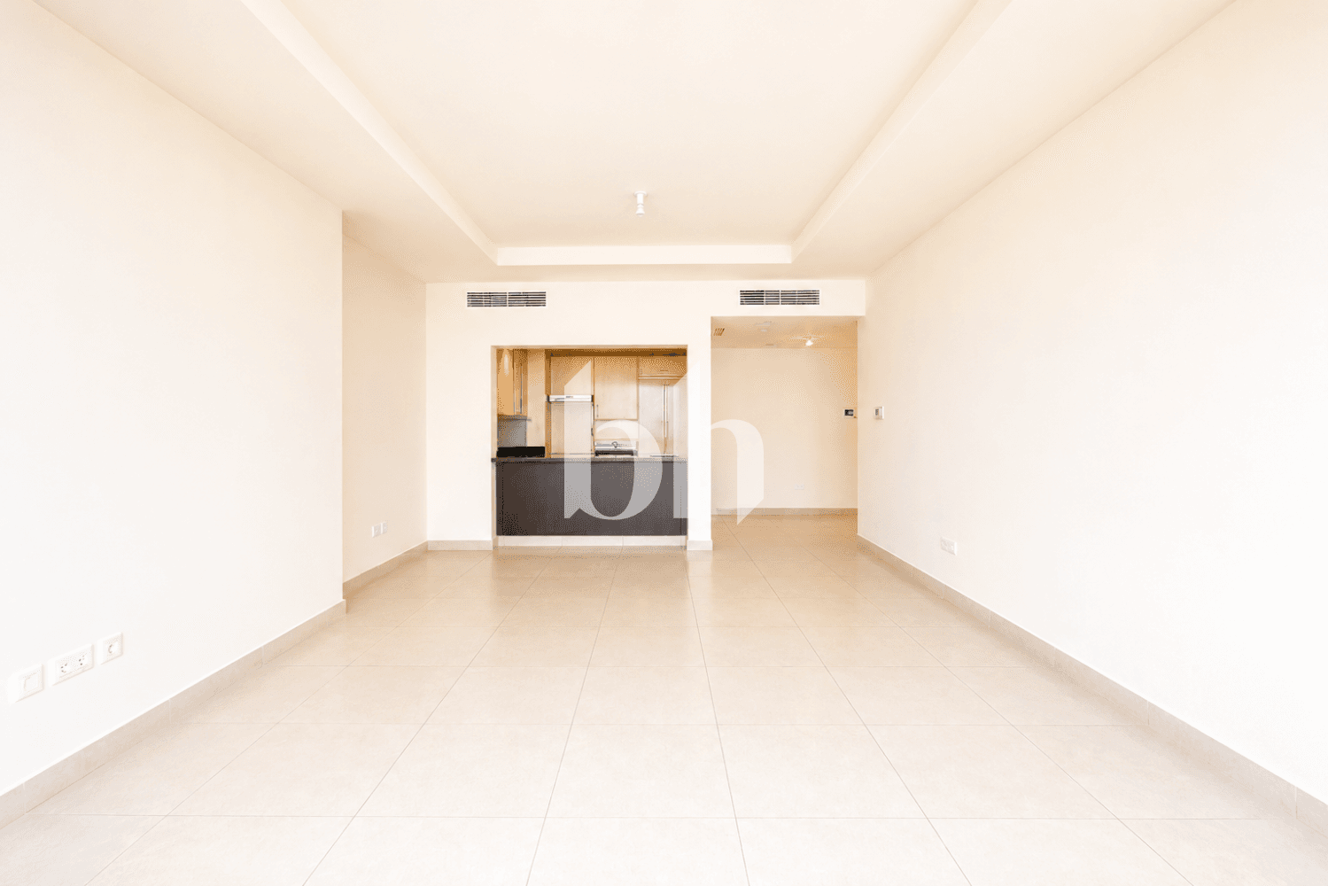 1 Bedroom Apartment in Sun Tower - photo 1