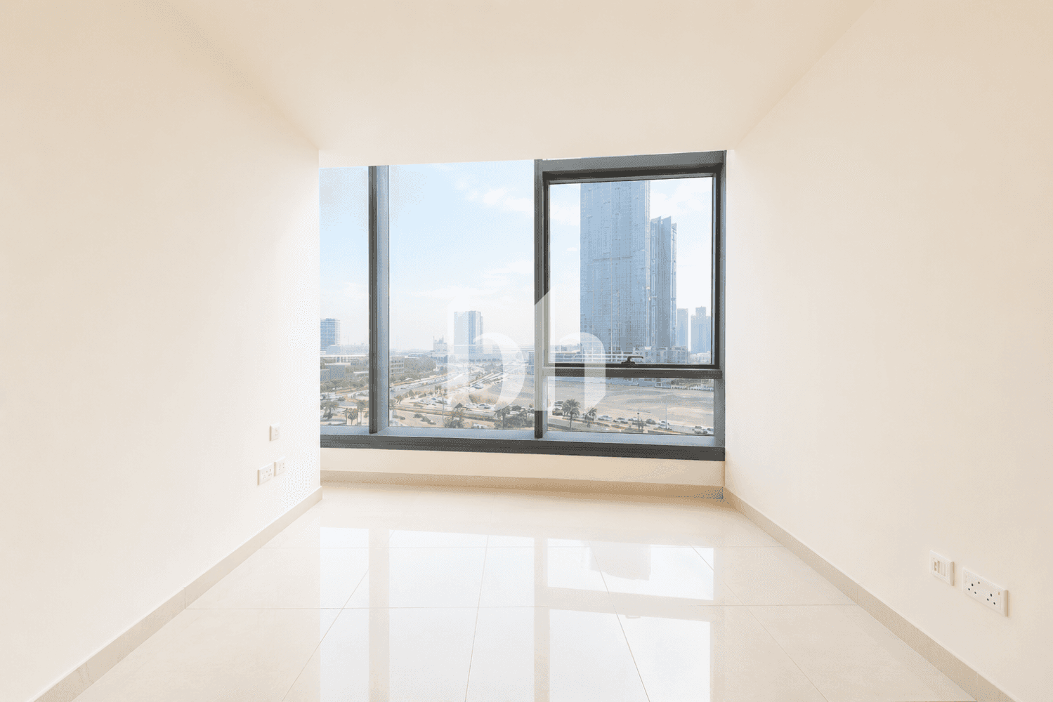 1 Bedroom Apartment in Sun Tower - photo 2