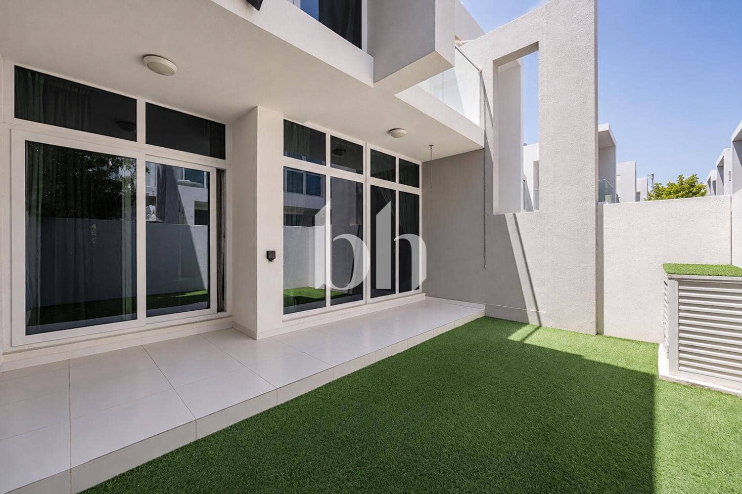 3 Bedroom Townhouse in Albizia - photo 2