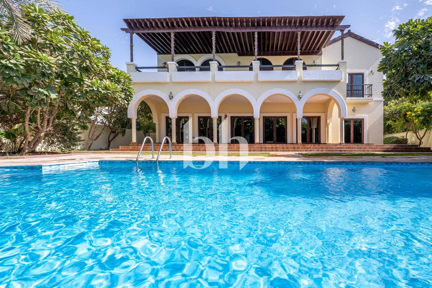 5 Bedroom Villa in Ponderosa - photo 2