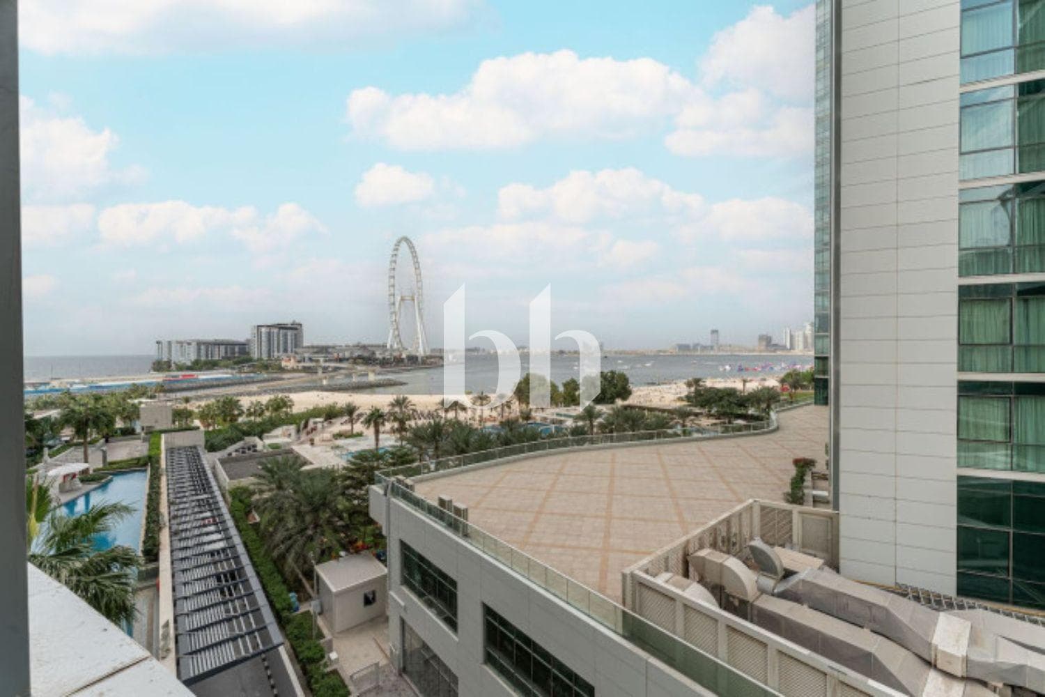 3 Bedroom Apartment in Jumeirah Gate Tower 1 - photo 2
