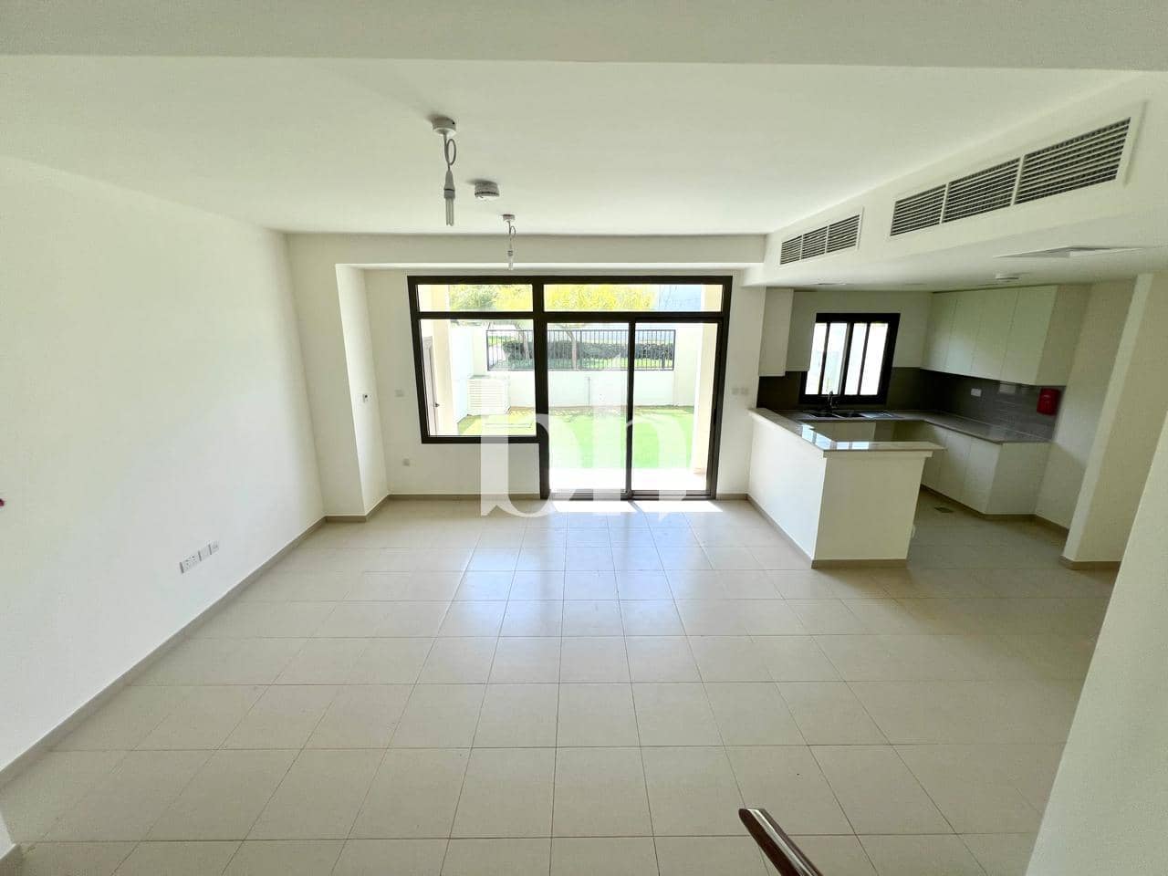 3 Bedroom Townhouse in Noor Townhouses - photo 2