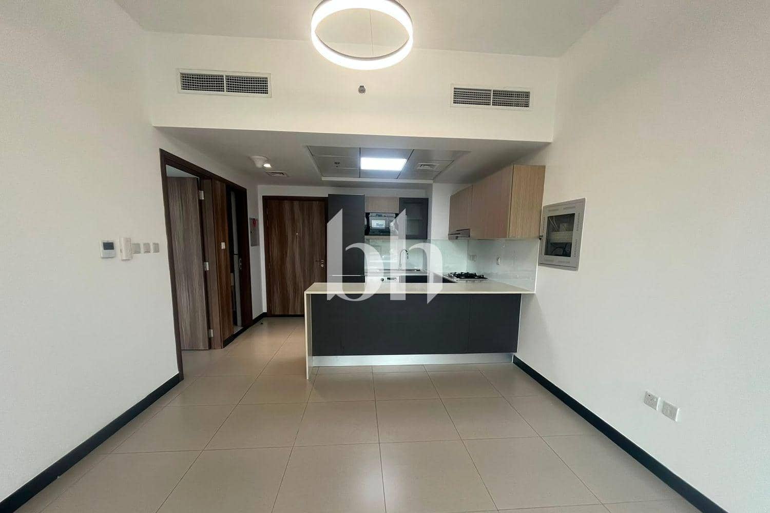 1 Bedroom Apartment in Aria - photo 1