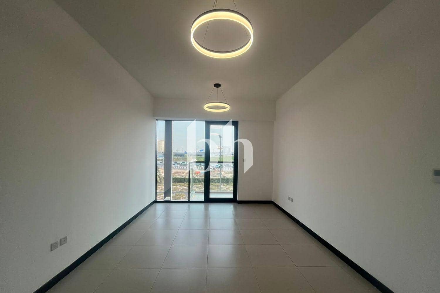 1 Bedroom Apartment in Aria - photo 2