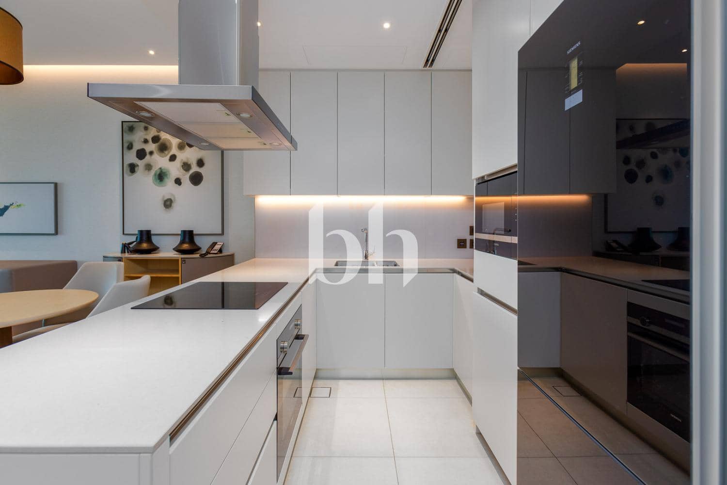 2 Bedroom Hotel Apartment in Jumeirah Gate Tower 2 - photo 2