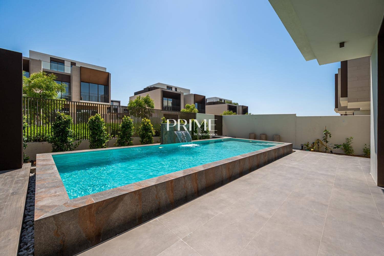 5 Bedroom Villa in Palm Hills - photo 2