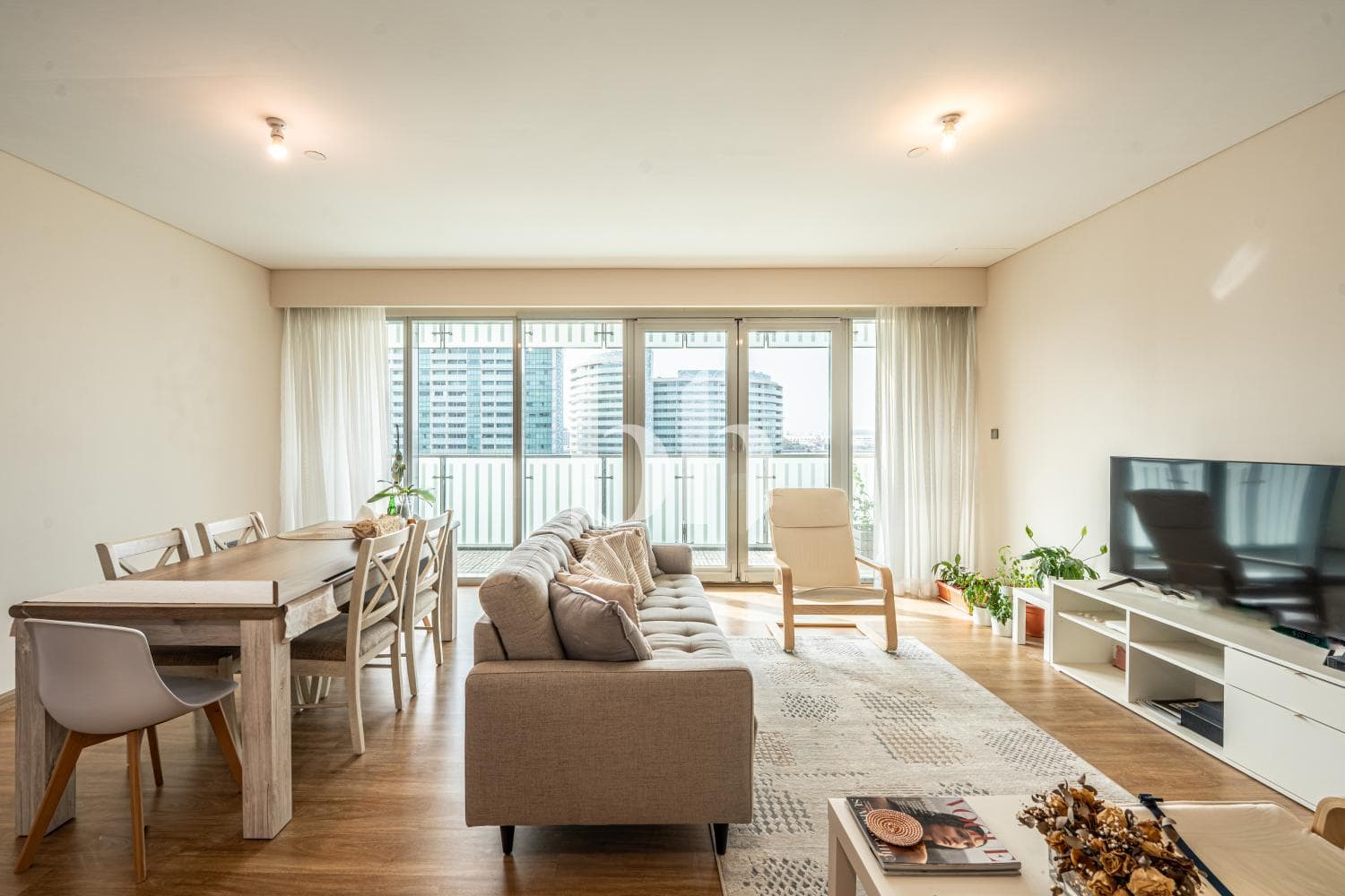 2 Bedroom Apartment in Al Nada 2 - photo 1