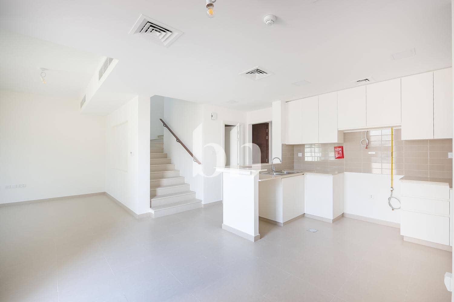 3 Bedroom Townhouse in Noor Townhouses - photo 2