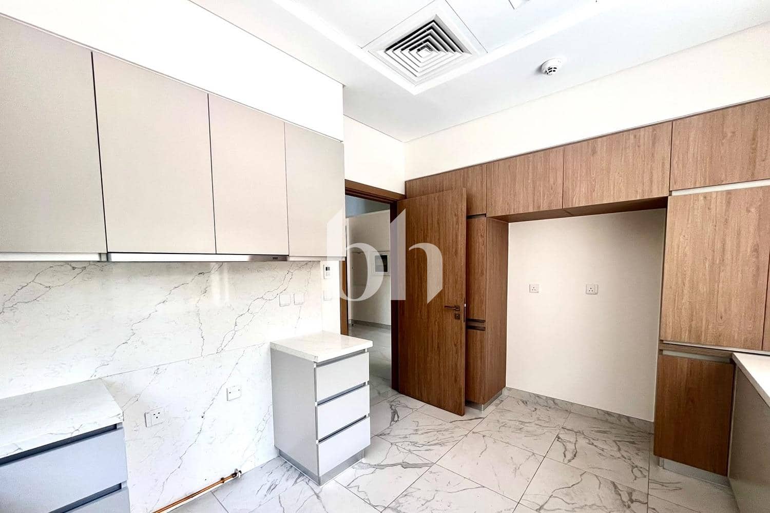 4 Bedroom Villa in Murooj Al Furjan 1 - photo 1