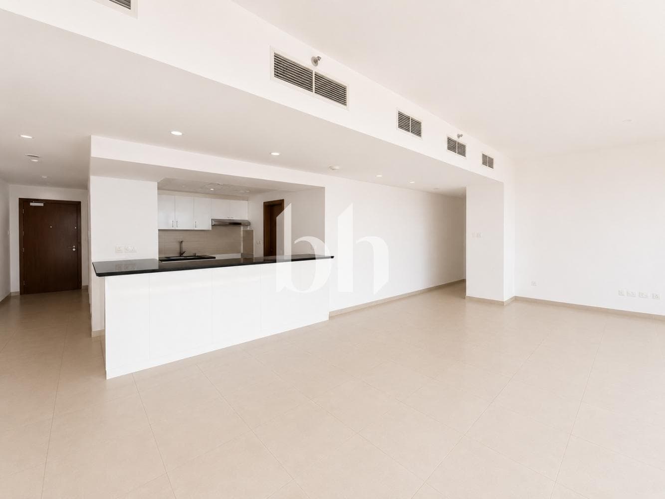3 Bedroom Apartment in The Gate Tower 2 - photo 1