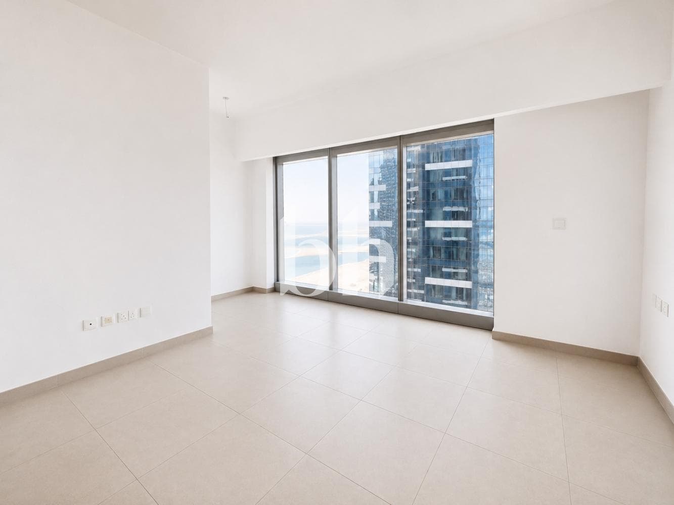 3 Bedroom Apartment in The Gate Tower 2 - photo 2