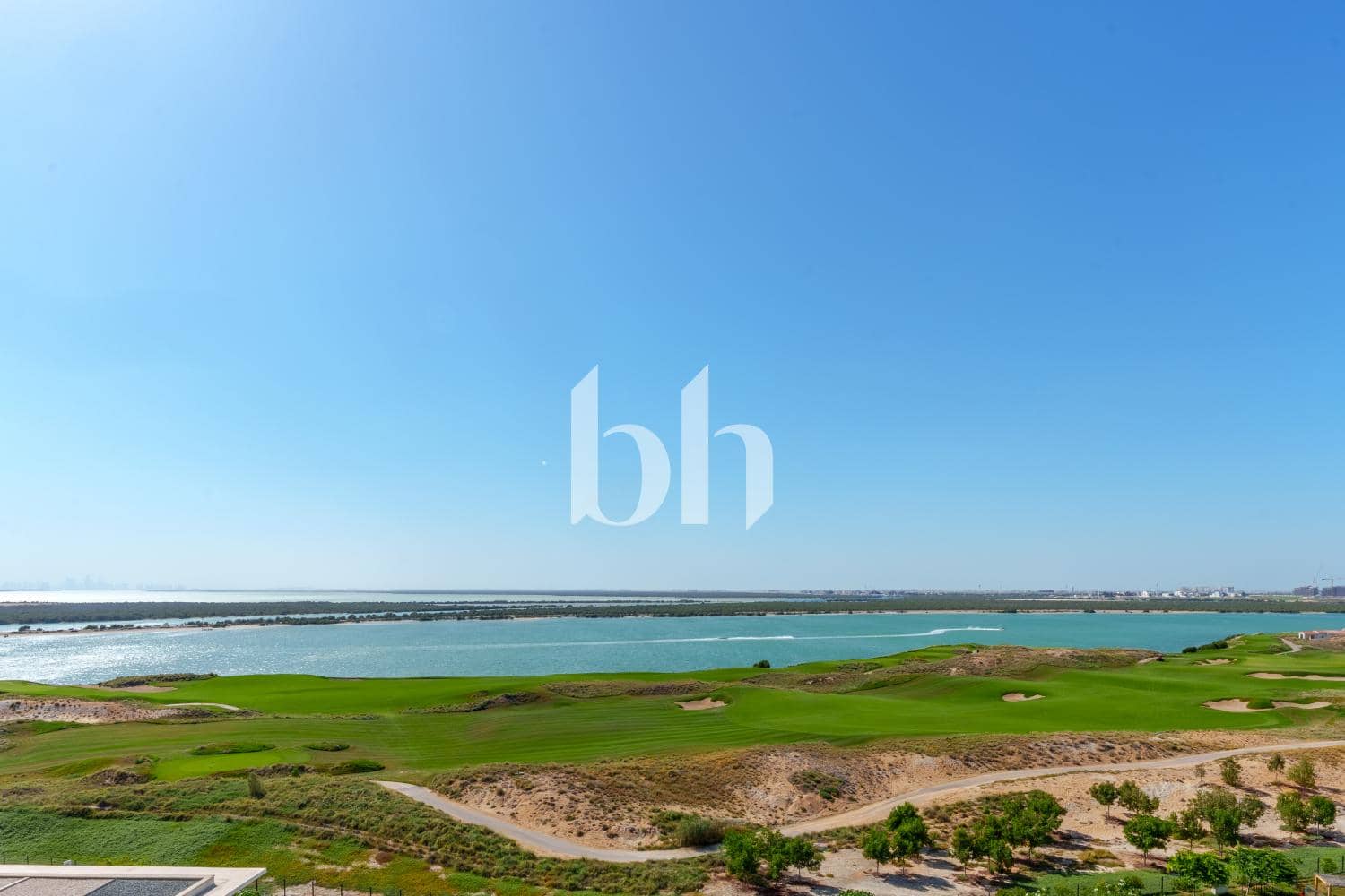 2 Bedroom Apartment in Mayan 3