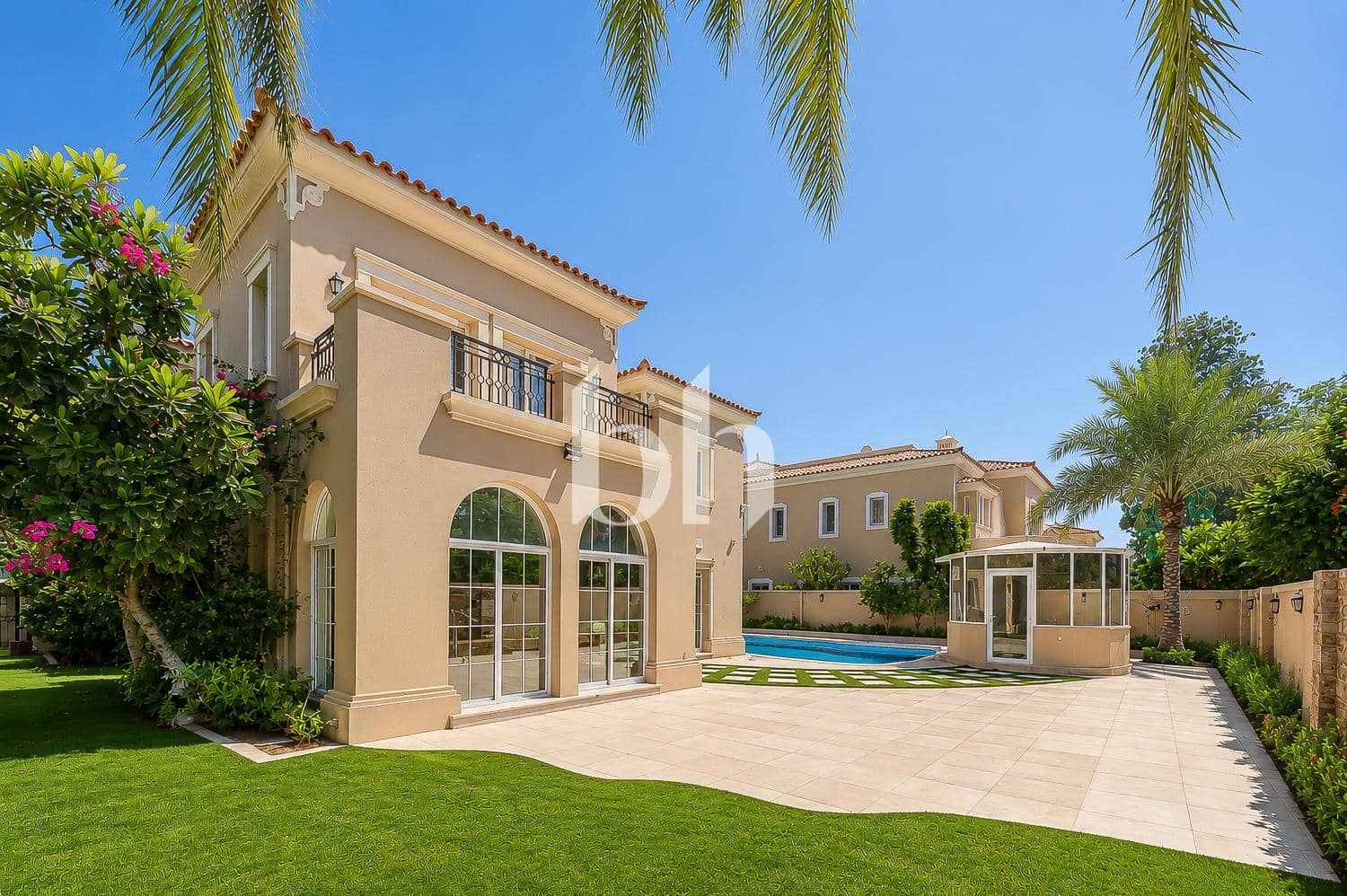 4 Bedroom Villa in Alvorada 3