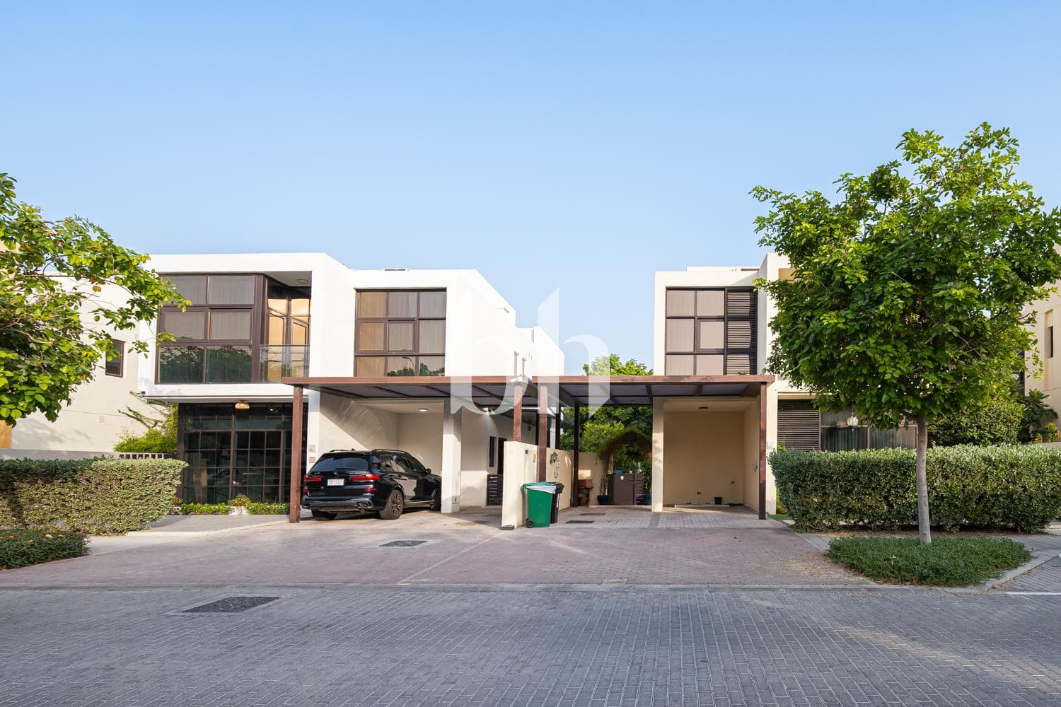 5 Bedroom Villa in The Field - photo 1