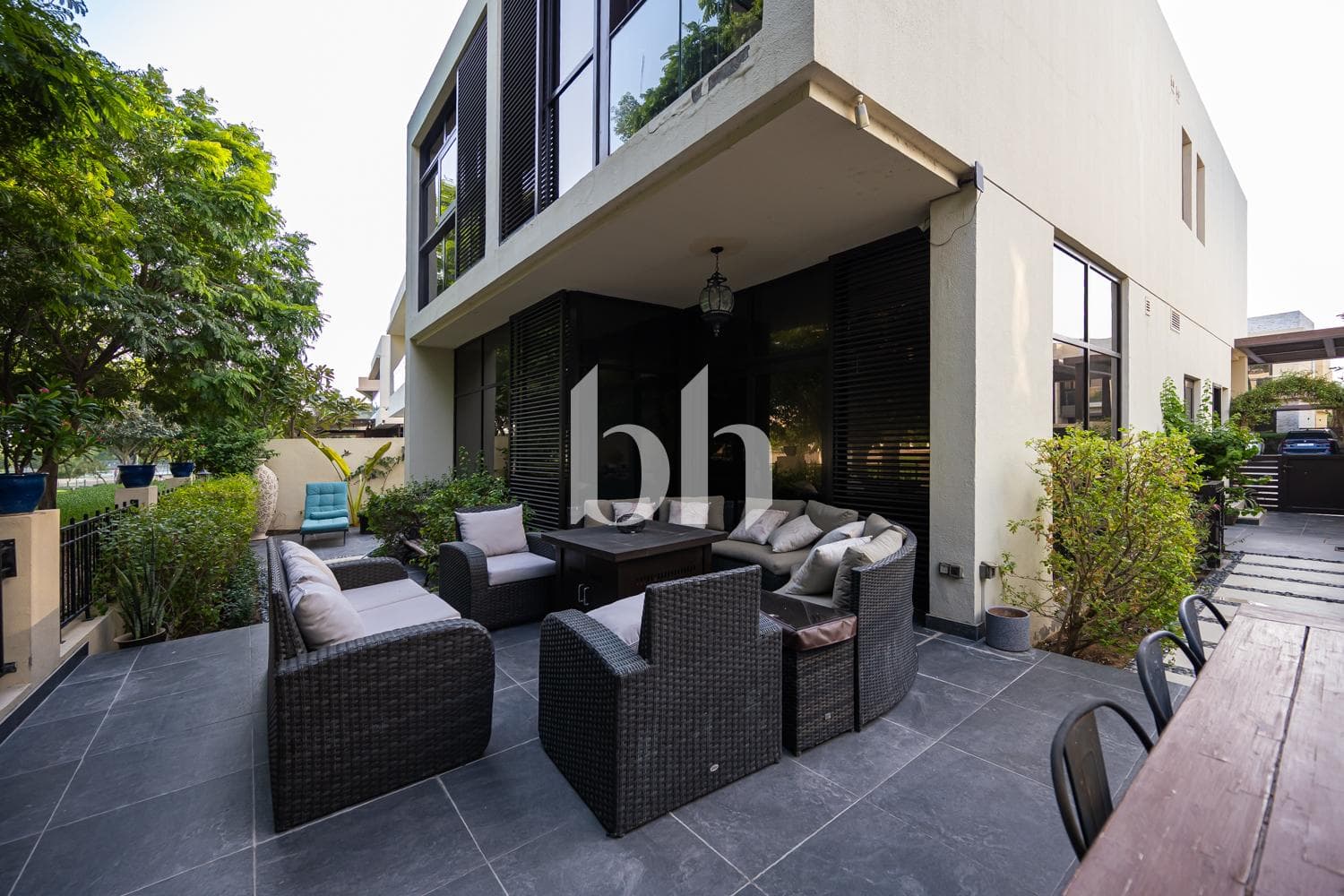5 Bedroom Villa in The Field - photo 2