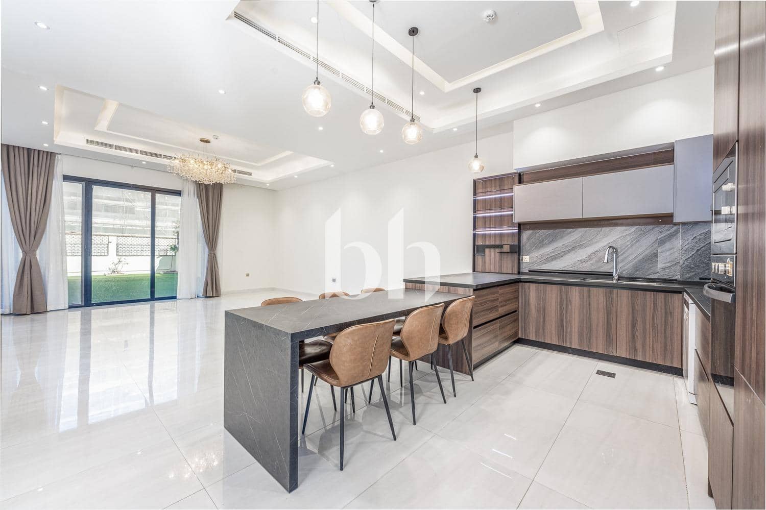 4 Bedroom Townhouse in District 1A - photo 1