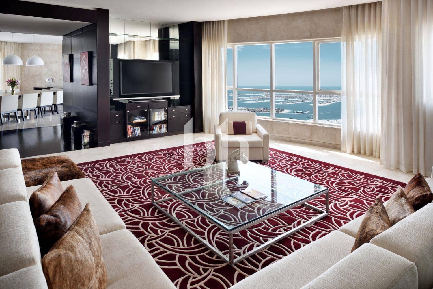 3 Bedroom Penthouse in Marriott Harbour Hotel and Suites