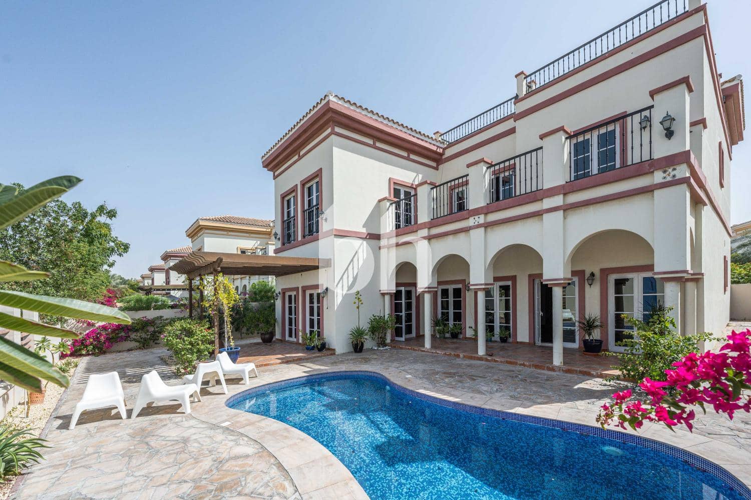 4 Bedroom Villa in Ponderosa