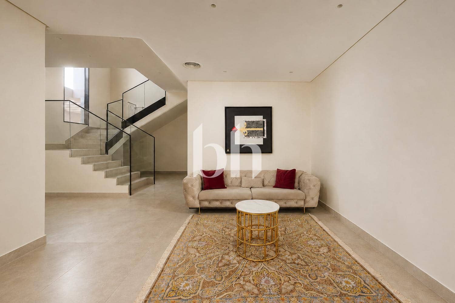4 Bedroom Townhouse in California Residence - photo 2