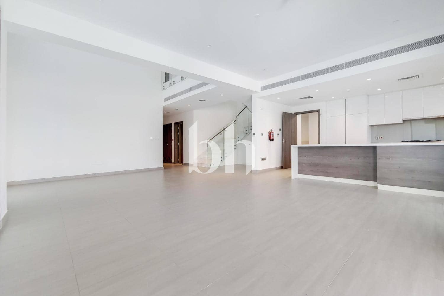 4 Bedroom Villa in Redwoods - photo 2