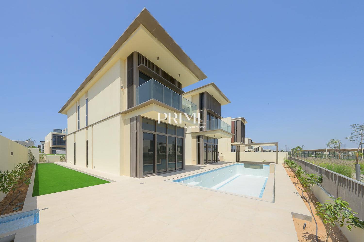 5 Bedroom Villa in Golf Place 2