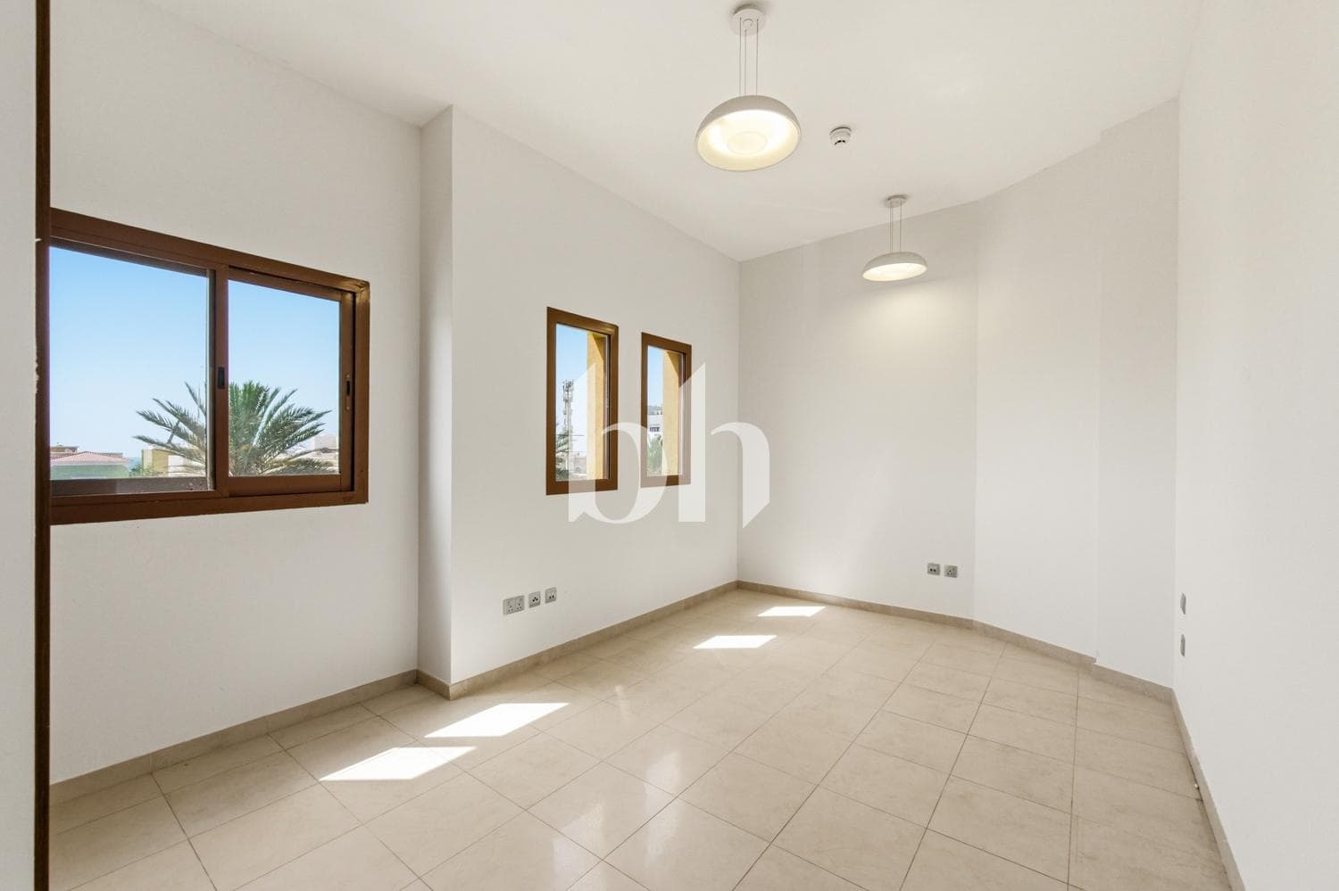 2 Bedroom Apartment in Blue Reef building
