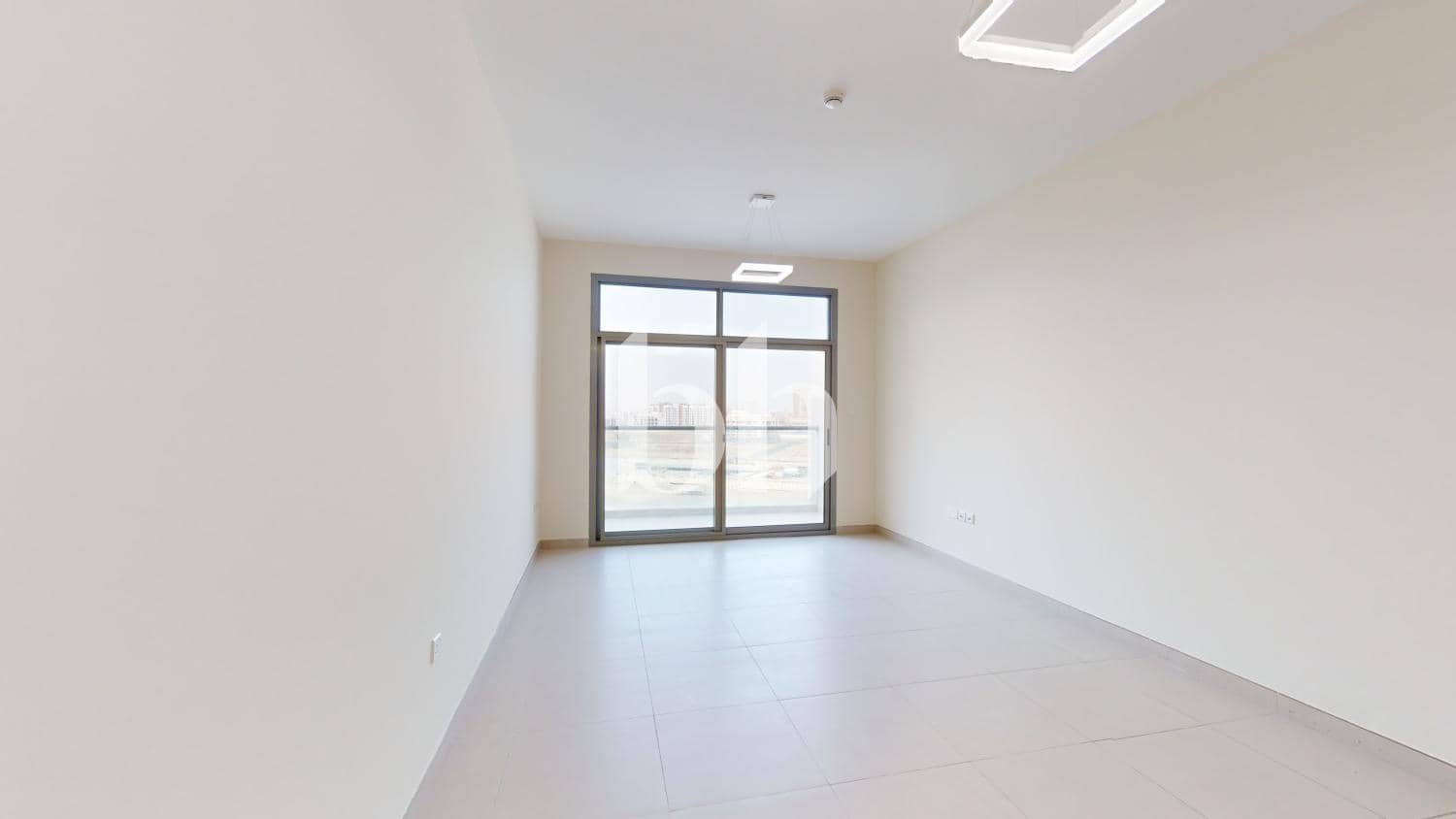 1 Bedroom Apartment in Blue Reef Building - photo 1