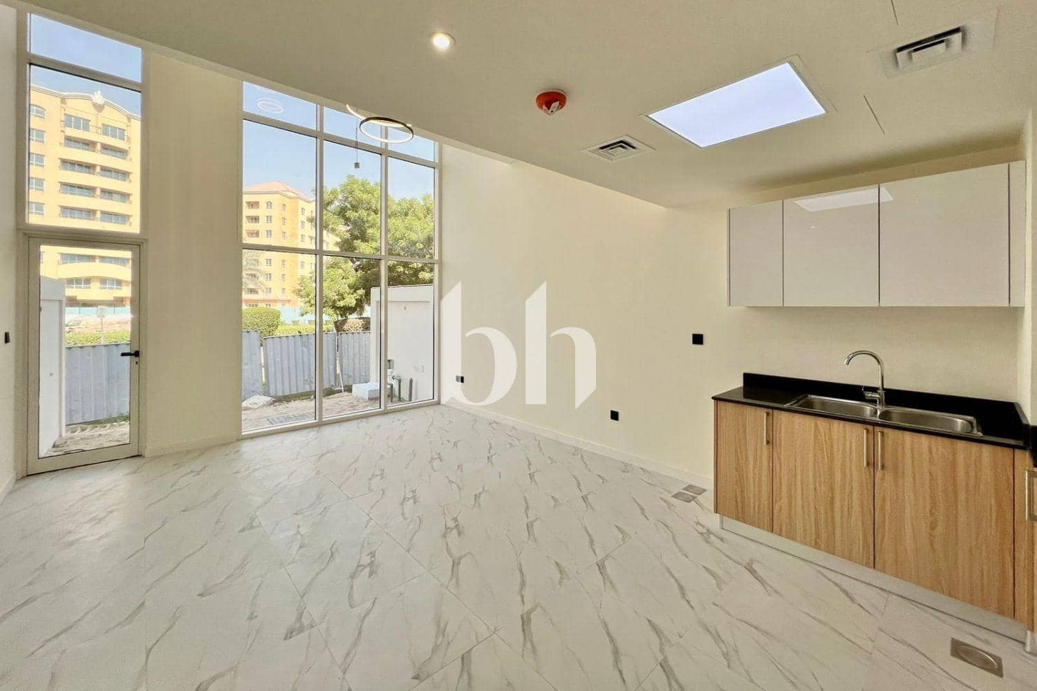 4 Bedroom Townhouse in Verdana 2 - photo 1