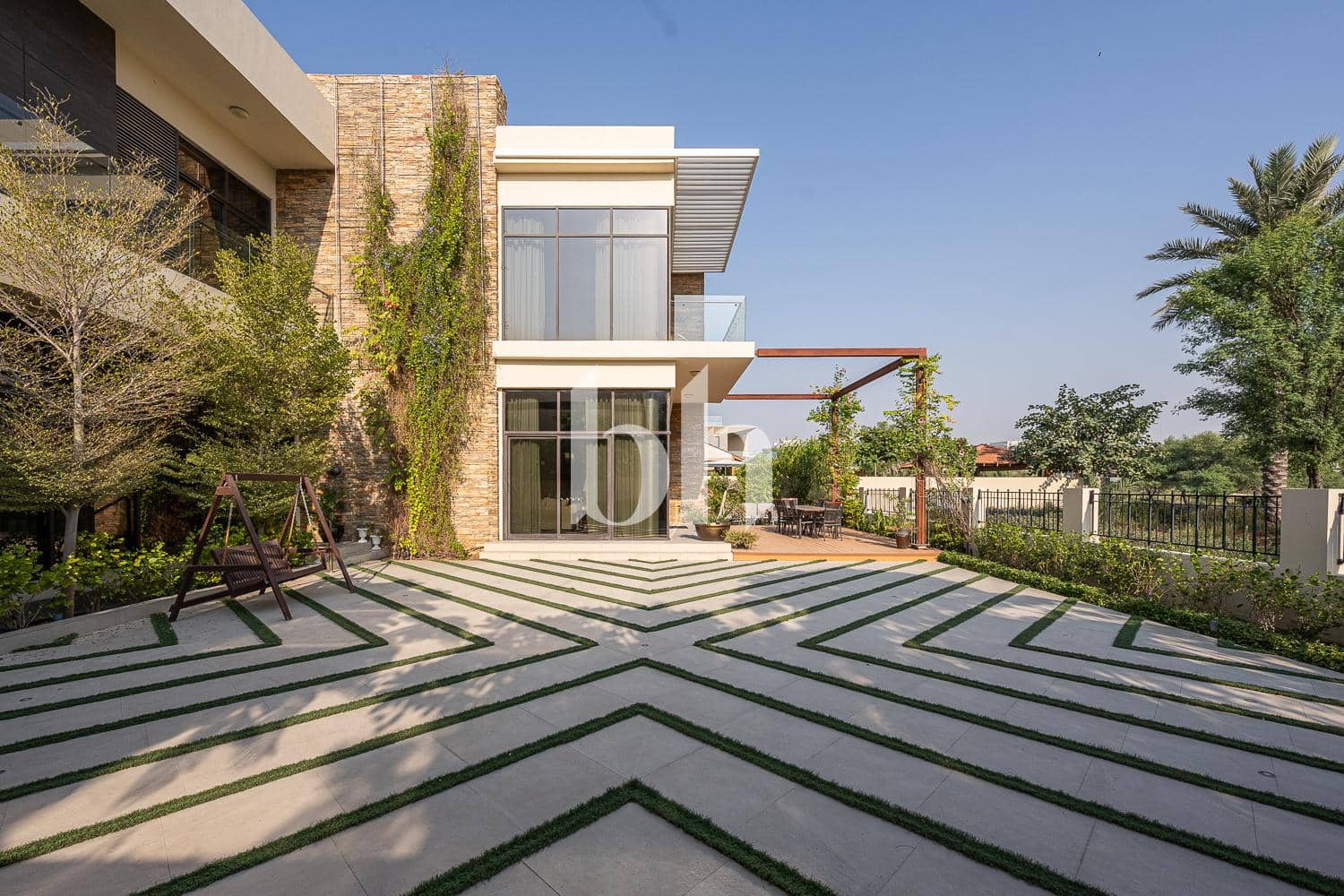 6 Bedroom Villa in Brookfield 1 - photo 1