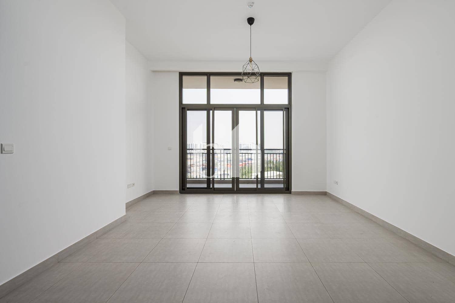 2 Bedroom Apartment in Parkviews - photo 2